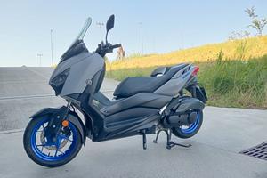X Max 125
