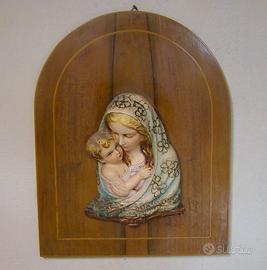 Madonna in ceramica su legno