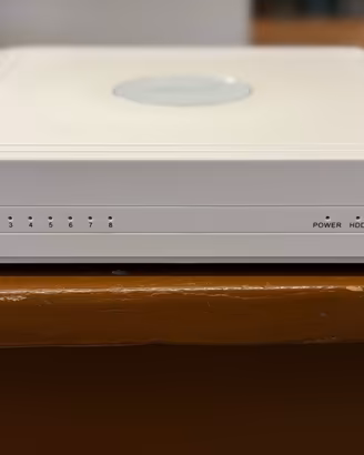 Videoregistratore NVR Foscam FN3108XE e telecamera