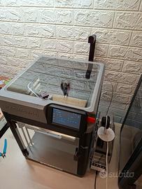 Flashforge AD5M con chiusura originale