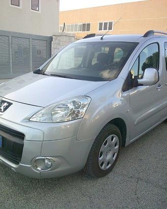 Peugeot Partner Tepee 1.6 HDi 90CV AUTOCARRO 5 POS