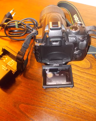 Fotocamera Nikon d 5000 con 18-55