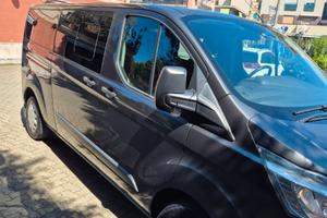 Ford Transit Custom passo lungo 9 posti