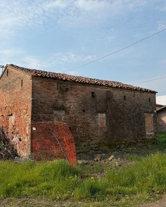 CAZZAGO DI PIANIGA Rustico da Restaurare