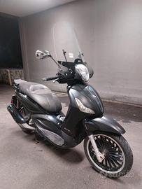 Piaggio Beverly 300 Police