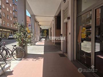 Negozio a Bologna Via Mascarella 1 locali