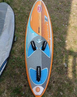 ATREZZATURA WINDSURF COMPLETA tavola, vele, alberi