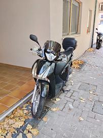 Honda SH 150 ABS in ordine.Nessun lavoro da fare.