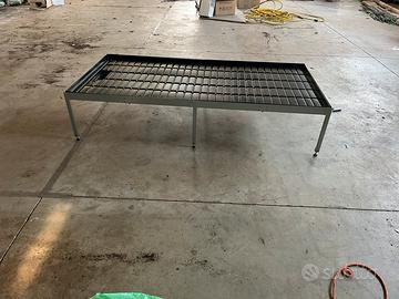 tavoli con vassoio danese originali per vivaio .