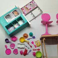 cucina di barbie con accessori