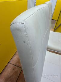 Sedie bianche quadra