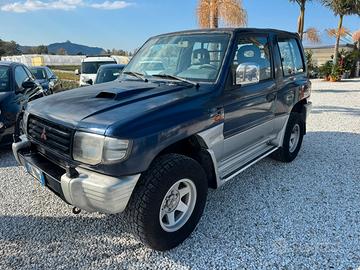 Mitsubishi pajero target autocarro