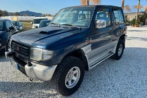 Mitsubishi pajero target autocarro