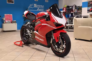 DUCATI PANIGALE V4 CON SCARICO DESMO OK