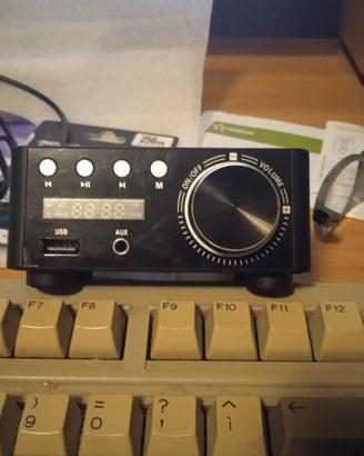 Amplificatore 50 W con lettore audio