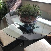 Tavolino tondo di cristallo di design