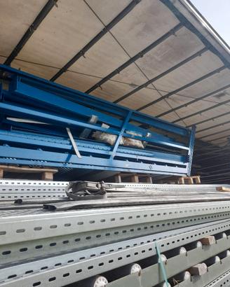 SCAFFALATURA IN FERRO