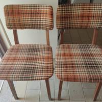 Coppia di sedie in legno