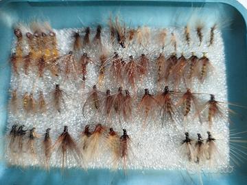 Lotto mosche artificiali pesca a mosca + scatola