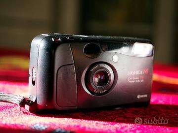 Compatta fotografica Yashica T4 obiettivo Zeiss