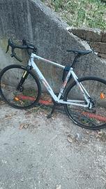 Bici triban da corse