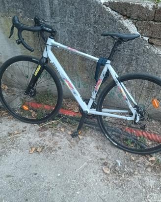 Bici triban da corse