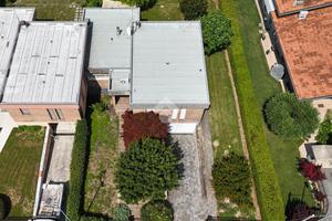 VILLA A SCHIERA A BELFIORE