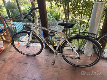 Bicicletta bianchi spillo rubino