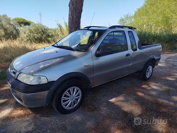 Fiat strada 1.9 JTD pick-up