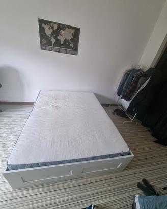 Struttura letto matrimoniale e materasso ikea