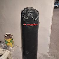 sacco da box e guantoni