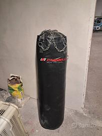 sacco da box e guantoni