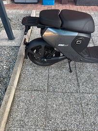 Scooter elettrico Super Soco Mini CUX