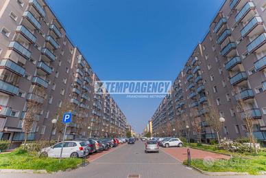 APPARTAMENTO LUMINOSO CON DOPPIO BALCONE E CANTINA