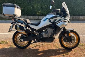 Cf moto mt800 explorer