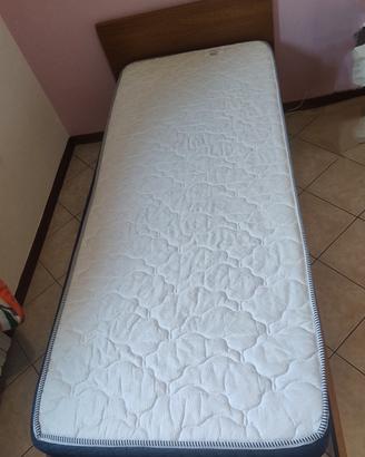 Letto singolo con rete e materasso 