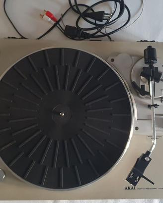 giradischi akai b21