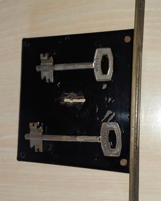 Serratura FIAM per porta, quattro mandate