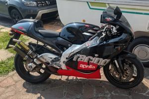 Aprilia RS 250 del 2001 con motore di riserva