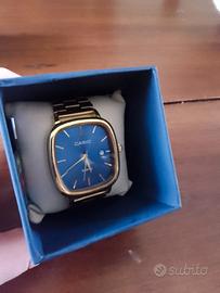 Orologio Casio vintage 1989, colore oro & blu. 