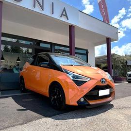 Toyota Aygo 1.0 x-wave Orange 72cv