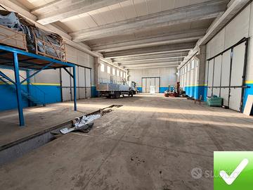 Capannone + Ufficio + Appartamento + Corte