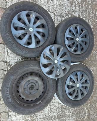 215/65 r16c 109/107t Cerchi in ferro e copricerchi