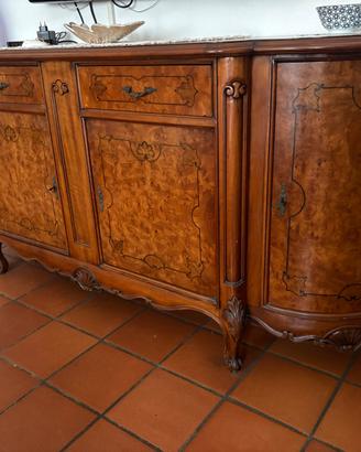 Credenza in noce e radica stile classico