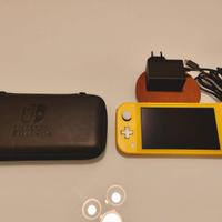 Nintendo Switch Lite gialla + custodia ori