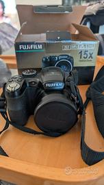 Macchina fotografica FUJIFILM FINEPIX S1700