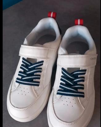 Scarpe ginnastica bambini  Geox n.30, nuove