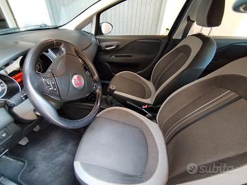 Autovettura Fiat Grande Punto