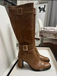 Stivali Alberto Fermani in pelle color beige