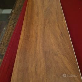Parquet doussie verniciato prefinito 54 m2
